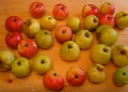 Skaniausias marmeladas su obuoliais ir želatina namuose: receptas su nuotraukomis